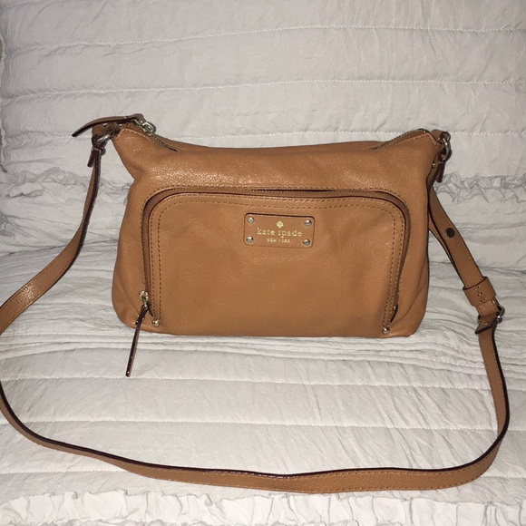 kate spade Handbags - Kate Spade Cognac Crossbody Handbag